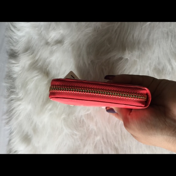 KATE SPADE Japanese Floral Embossed Lacey Wallet - Picture 6 of 7